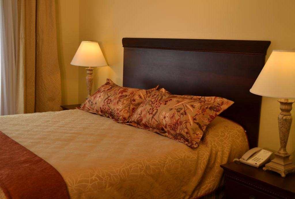 Euro-Suites Hotel Morgantown Δωμάτιο φωτογραφία